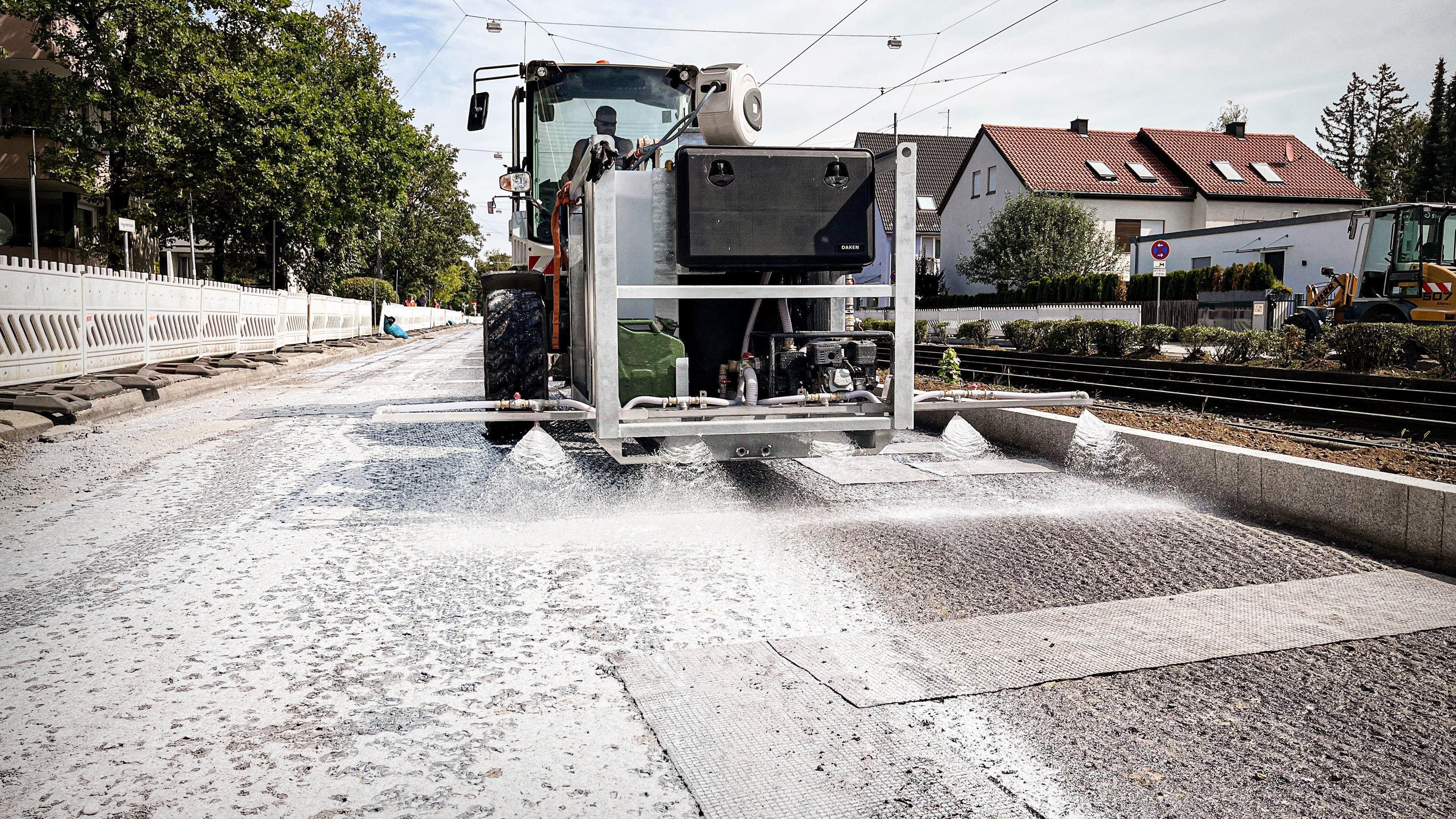 So gelingt der Umstieg auf temperaturabgesenkte Asphalte: Technologien & Einbaupraxis