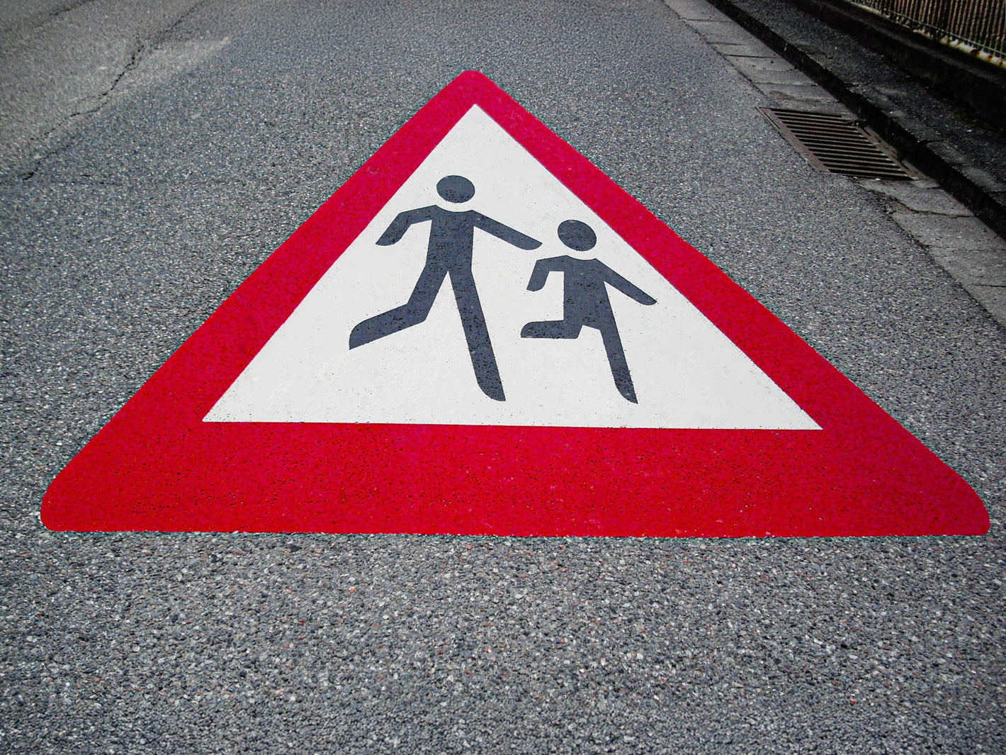 thermoplastik_verkehrszeichen_01.jpg